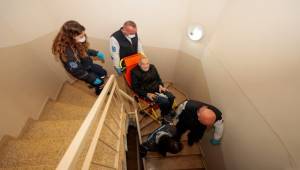 Konak’ın hasta nakil hizmeti yüzleri güldürüyor