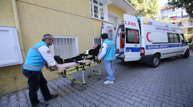 Karşıyaka Belediyesi’nden yüzlerce vatandaşa sağlık desteği