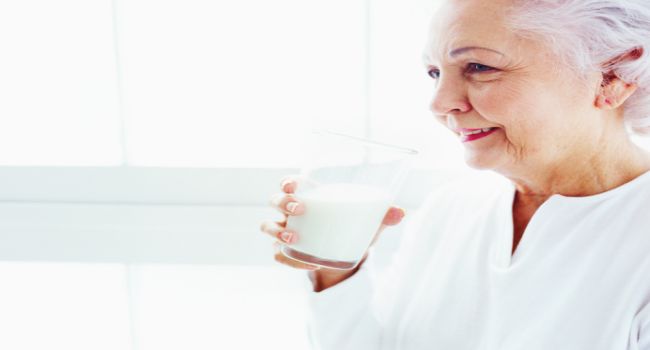 Her Gün 2 Bardak Süt Osteoporoz Riskini Azaltıyor